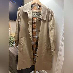 Burberry Ladies Pimlico Trench Coat size UK6/US4